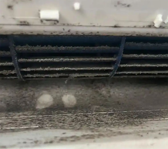 扎囊空调吹的风有股烧焦味是怎么回事